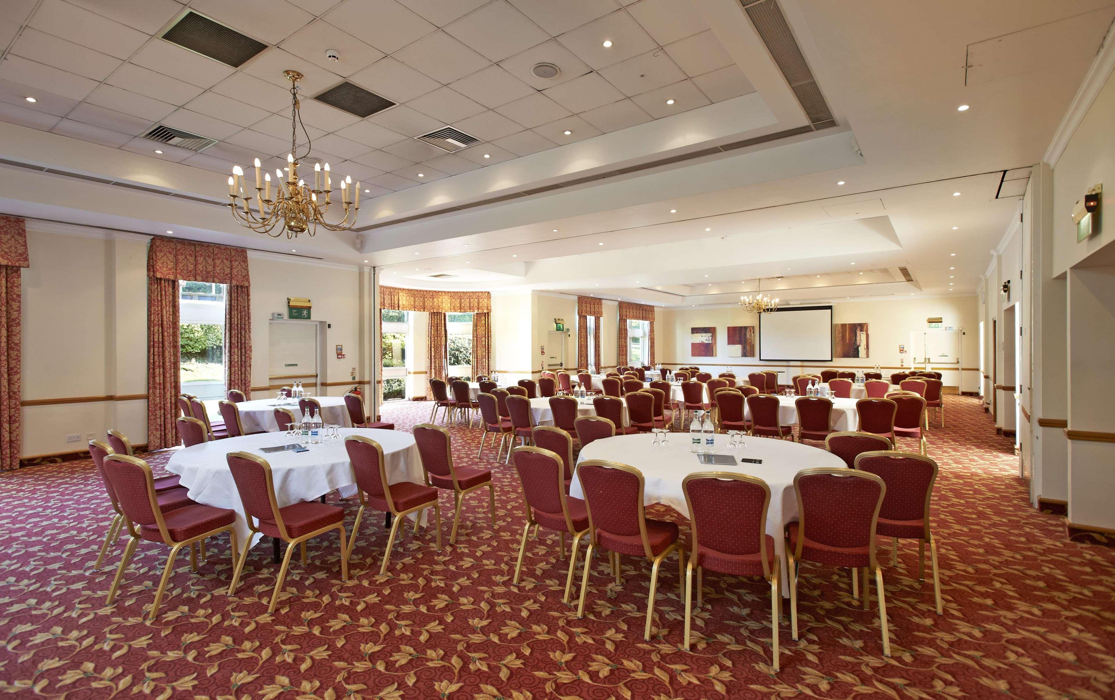 Hilton Northampton Hotel Bagian luar foto