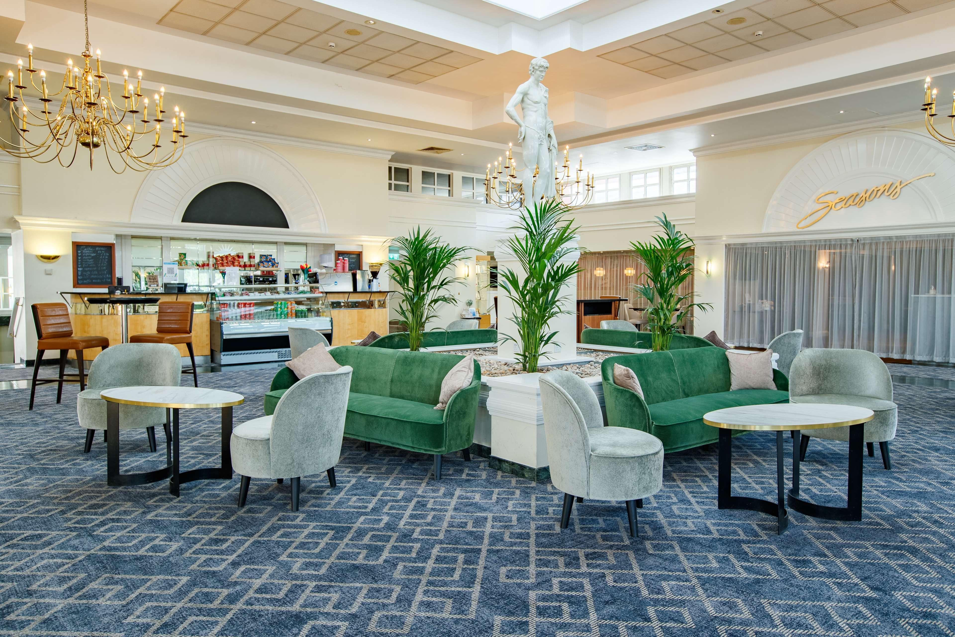 Hilton Northampton Hotel Bagian luar foto