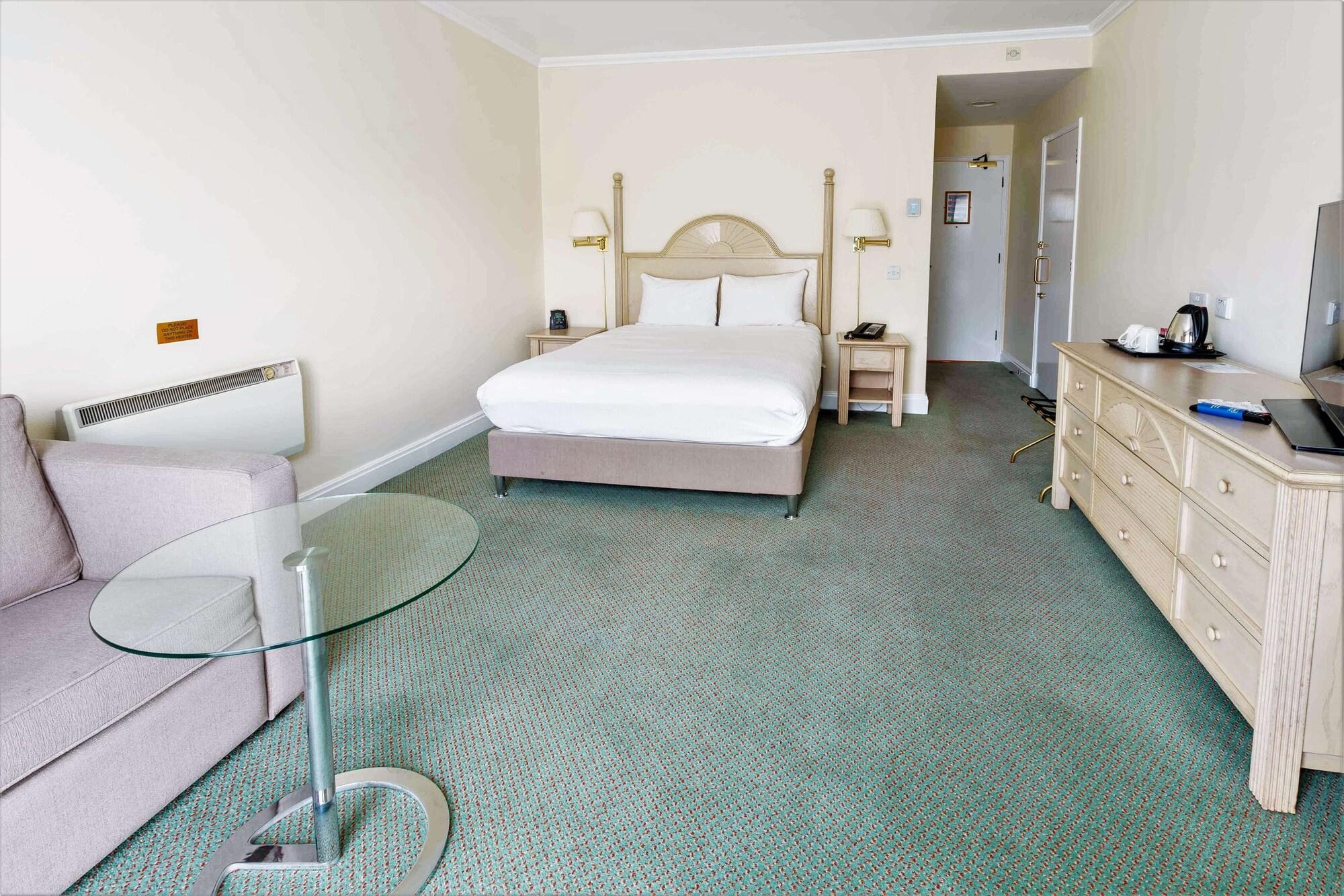 Hilton Northampton Hotel Bagian luar foto