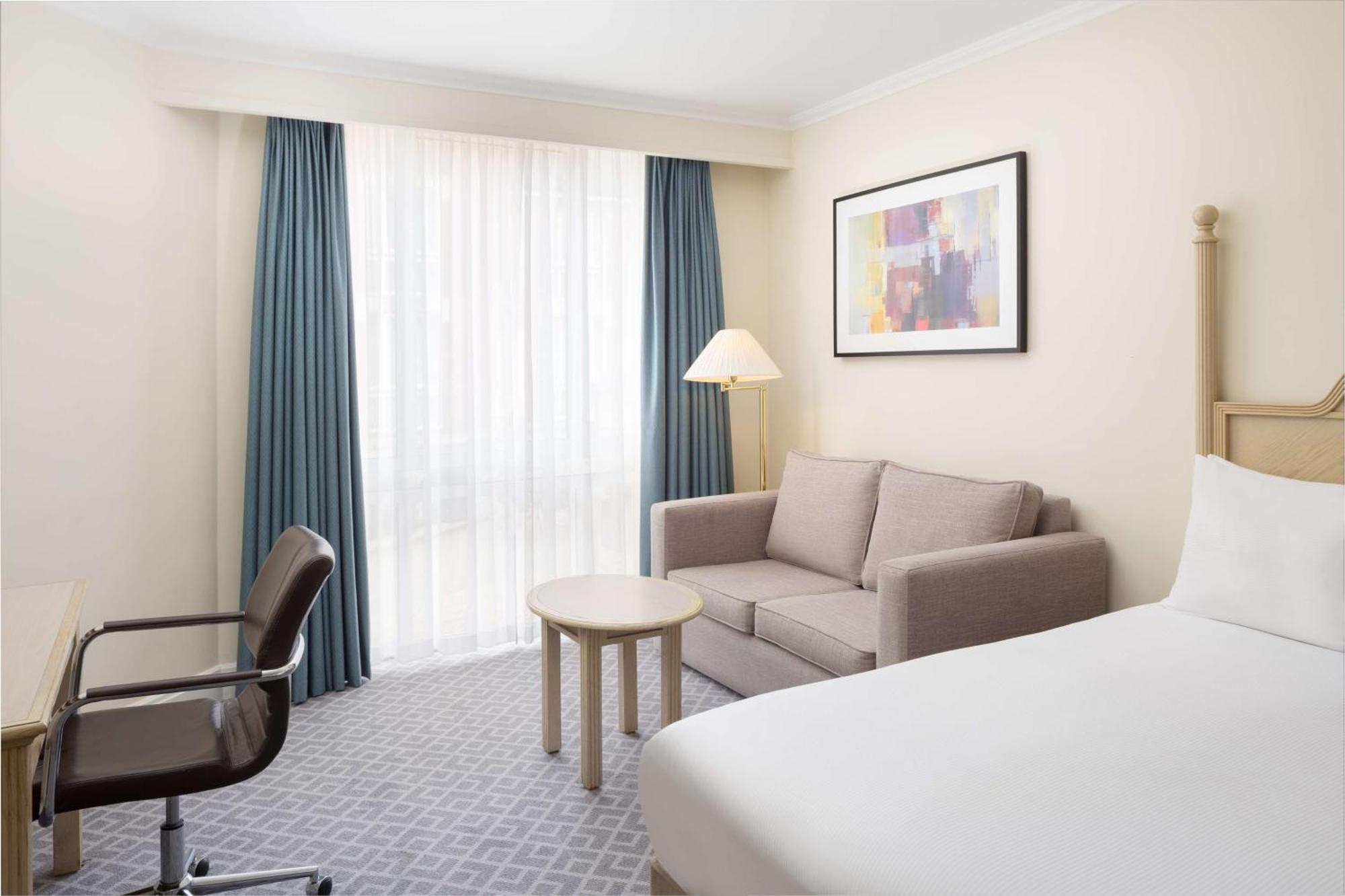 Hilton Northampton Hotel Bagian luar foto