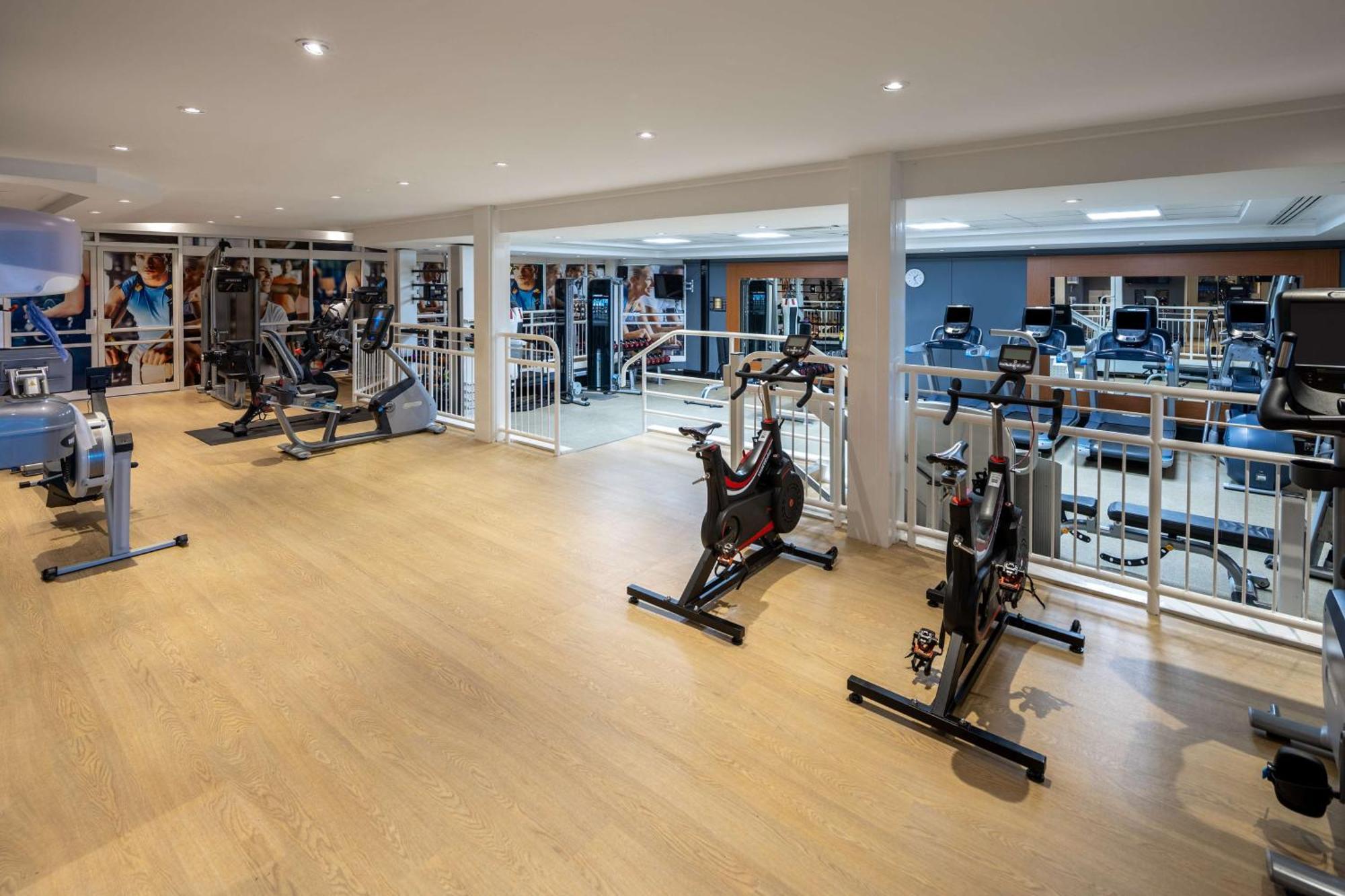 Hilton Northampton Hotel Bagian luar foto