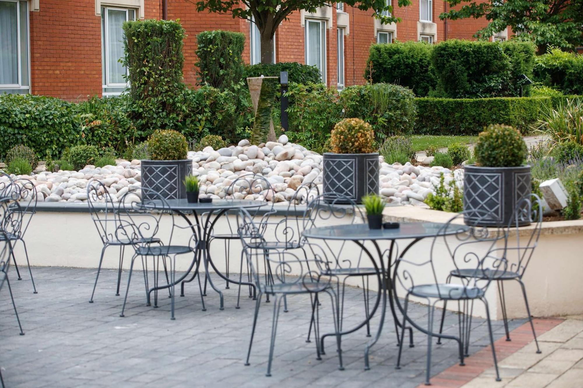 Hilton Northampton Hotel Bagian luar foto