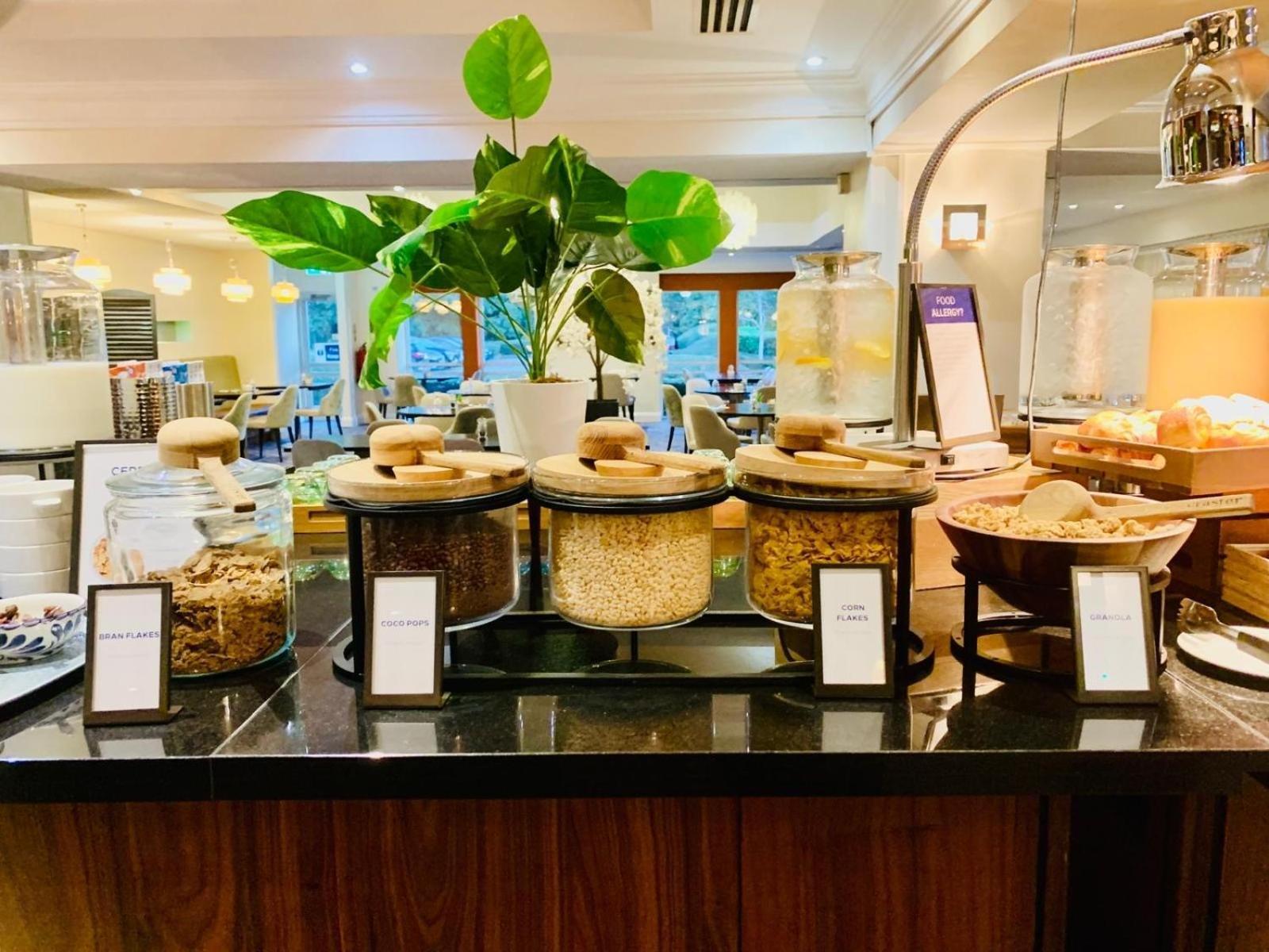 Hilton Northampton Hotel Bagian luar foto